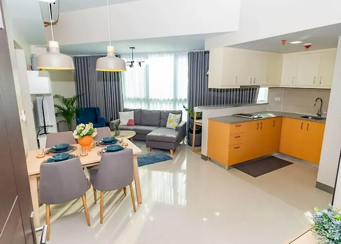At Uptown Parksuites Ii Uptown Bgc * Manila